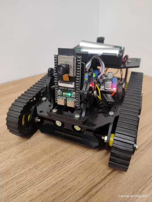 FN8K6NPMPEE2FUD ESP32S3-CAM RC Car - Image 1