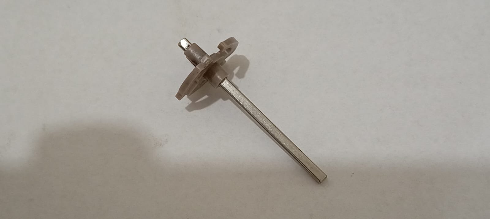 WhatsApp Image 2026-08-25 at 8.12.53 AM rectangular pin with triangural 3 arms ratchet mechanisim - Image 1